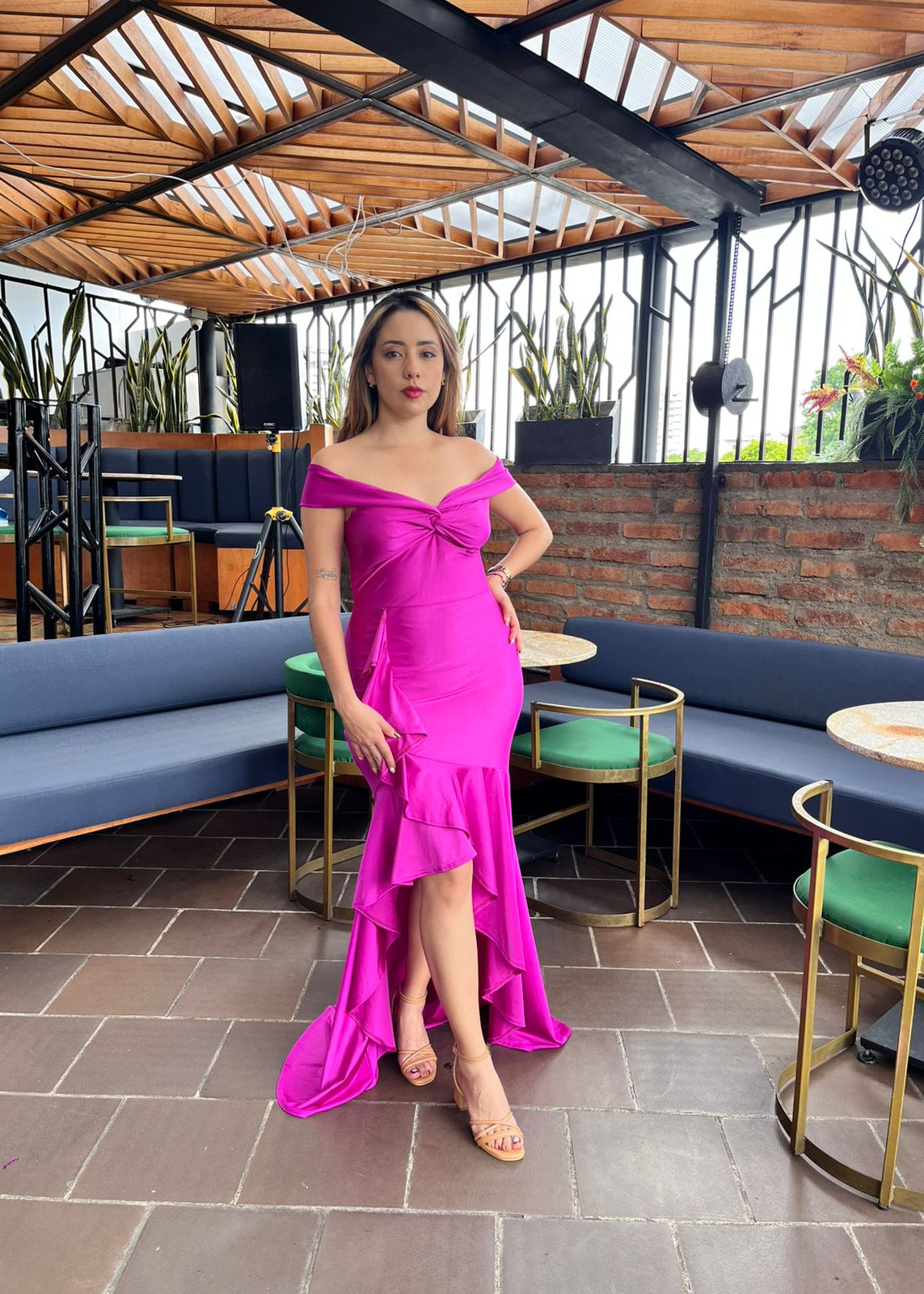 VESTIDO COLA DE PATO