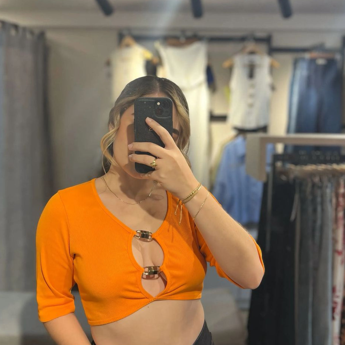 BLUSA BASICA DOS HEBILLAS